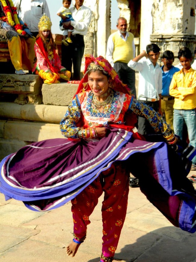 chakri dance3